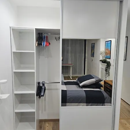 Apartamento Lovely Near Sea And Monaco With Free Parking